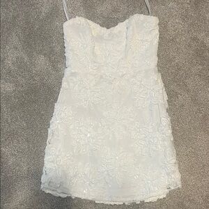 Elegant White Lace Strapless Dress